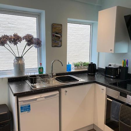 אקסמות' Ground Floor Apartment מראה חיצוני תמונה