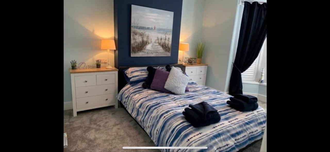 אקסמות' Ground Floor Apartment מראה חיצוני תמונה