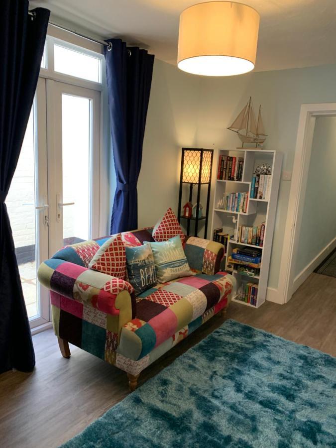 אקסמות' Ground Floor Apartment מראה חיצוני תמונה