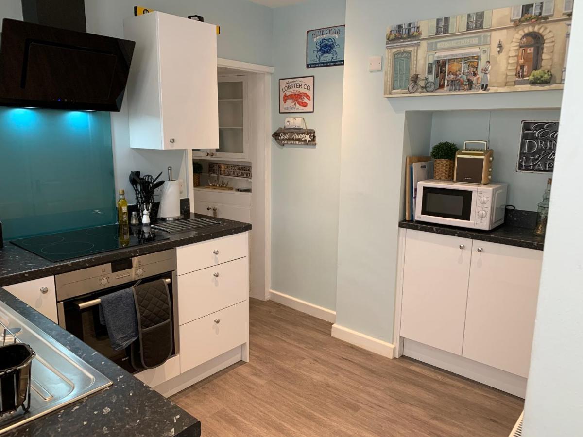 אקסמות' Ground Floor Apartment מראה חיצוני תמונה