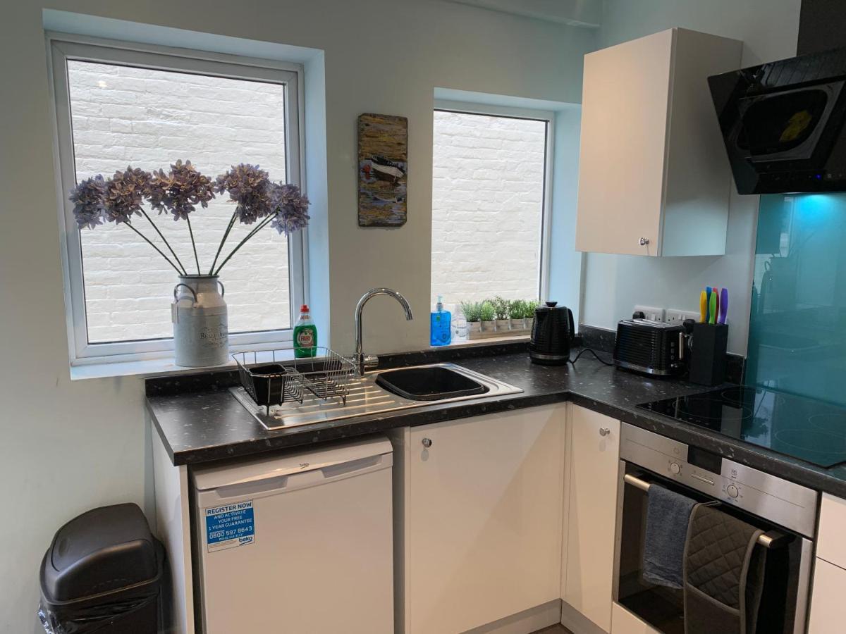 אקסמות' Ground Floor Apartment מראה חיצוני תמונה